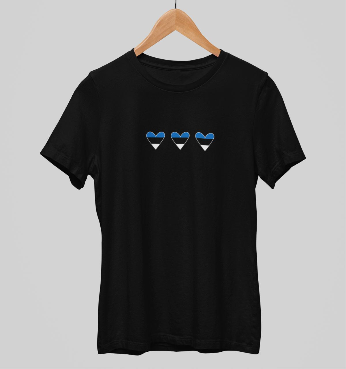 Must unisex T-särk "Kolm eesti südant"