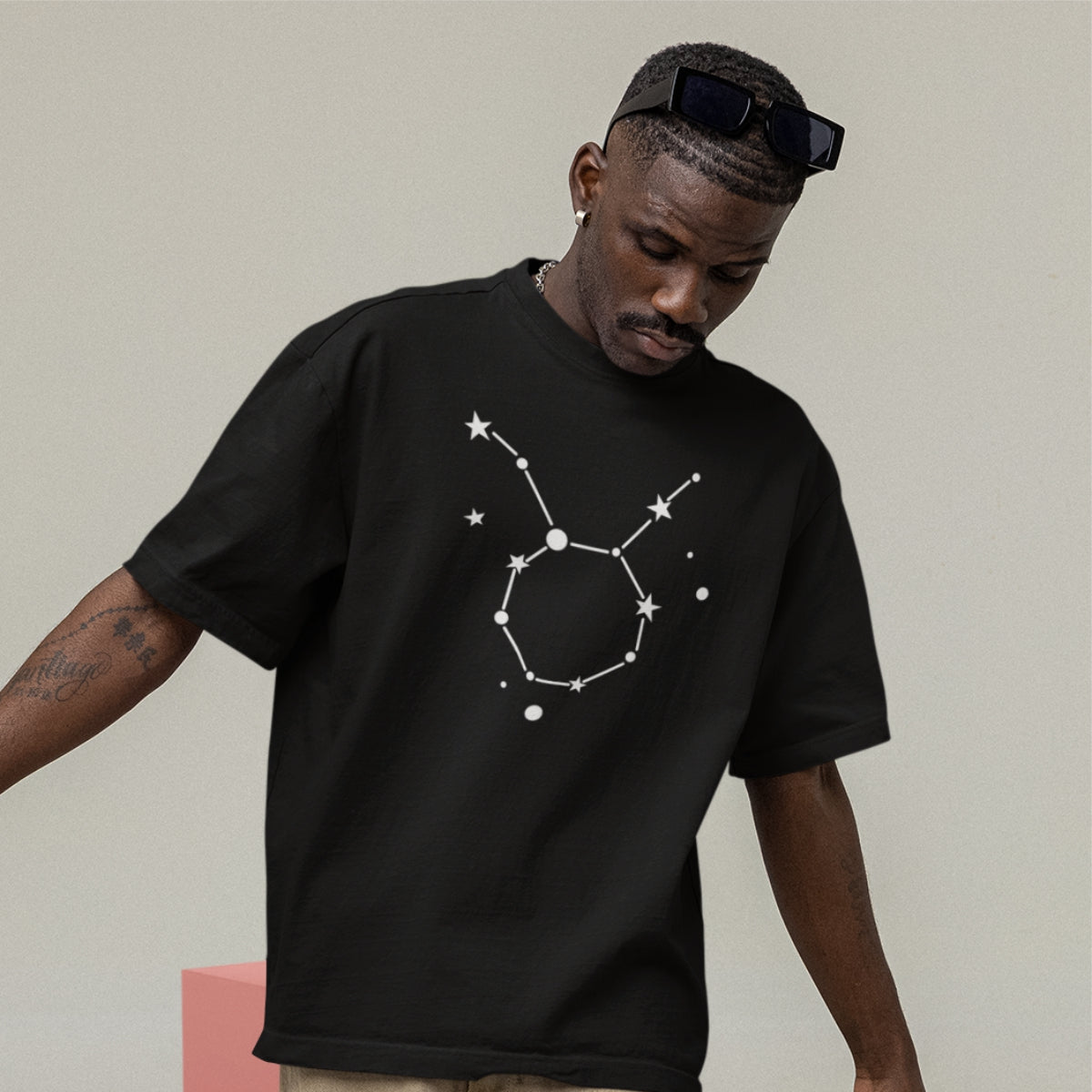 Must UNISEX T-särk Tähtkuju Sõnn